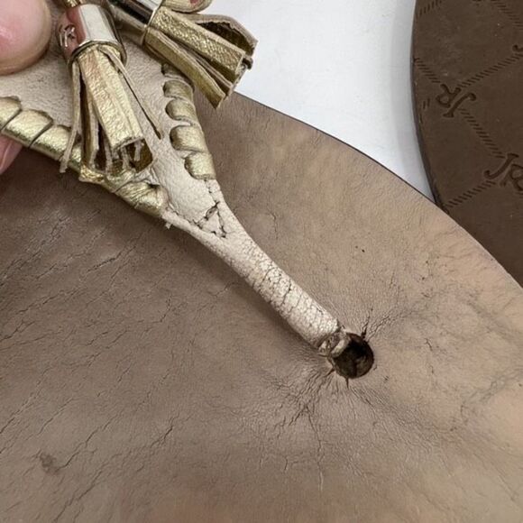 Jack Rogers Alana Sandal in Bone and Gold 8.5 leather goldtone tassels flip flop - Picture 5 of 6
